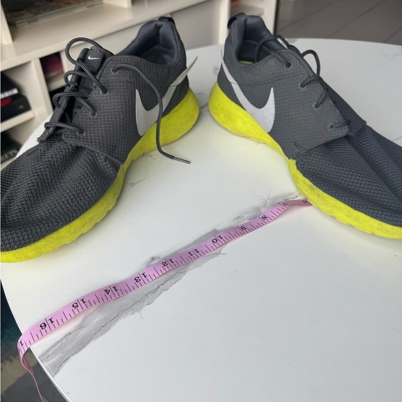 Nike Men’s 14 Roshe Run One Cyber Grey Anthracite Wolf Volt Neon Air Max 95 1 - Picture 5 of 9